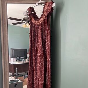 Doen Burgundy Floral Dress